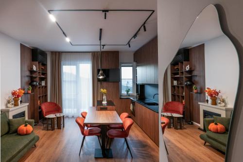Urban Grove Apartment in Floreşti