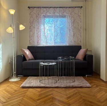 Urban Yard Retreat in Belgrade