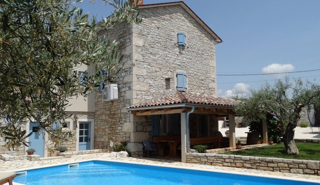 Vacation home Andela near Porec - stone house with pool; ideal for families and dogs
