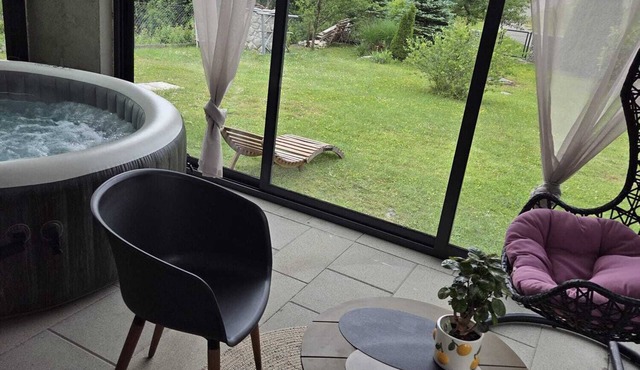Vacation home w garden close to Plitvice Lakes in Rakovica