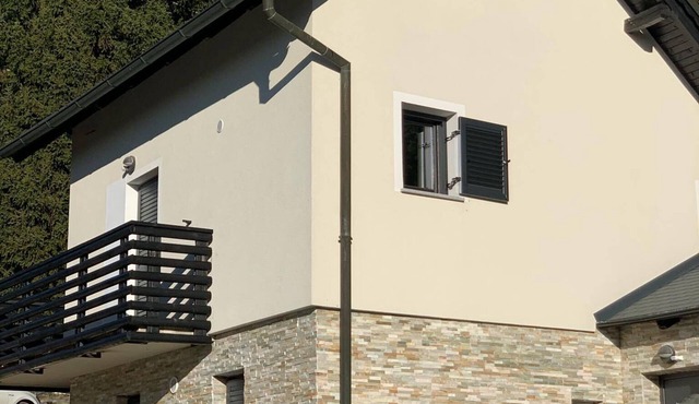 Vacation house for 8-10 persons, with hot tub and jacuzzi. in Rogla