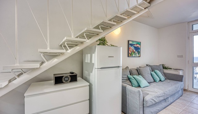 Valdarke Seaside Apt/w Sea View Terrace, Mali Lošinj, Croatia in Mali Lošinj