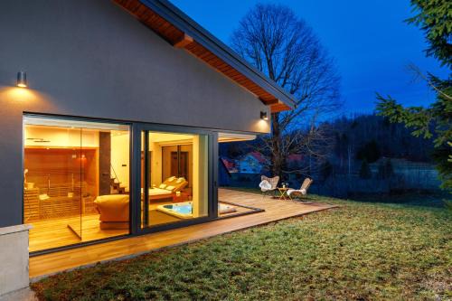 Valdora Forest Oasis - Spa Villa Fužine