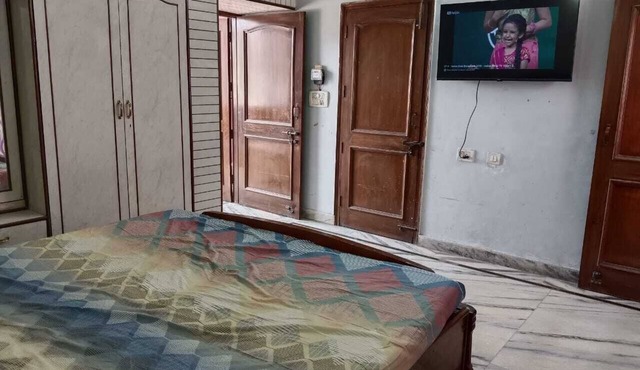 Very Hygienic Home. All services available at one place. Come, stay. in Mohali
