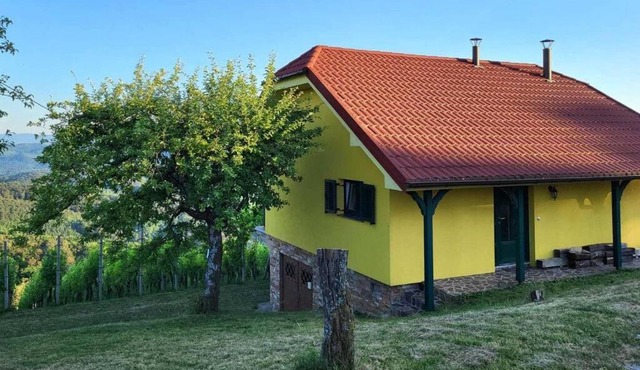 Vikend hiša Vrhe in Senovo