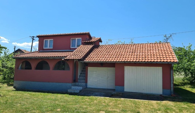 Vikendica Antonijević - Lelić in Strmna Gora