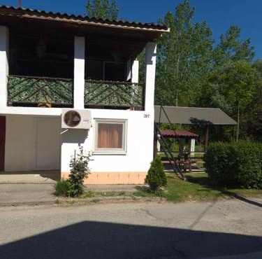 Vikendica Bagremov hlad Apatin in Apatin