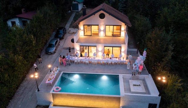 Vila Ajlin Luxury Oasis Heaven in Sarajevo