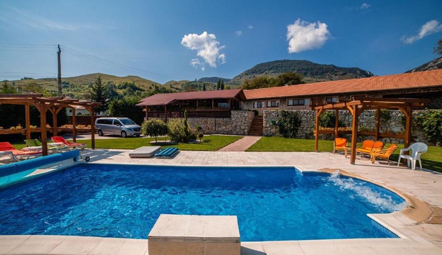 Vila Izvoarele in Valisoara