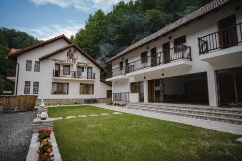 Vila Popasul Dacilor in Orastioara de Sus