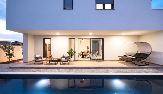 Vila Zara365