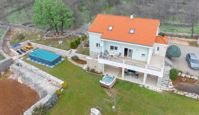 Villa Čelinka, Svib- Makarska
