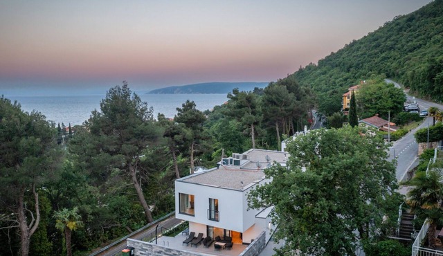 Villa Amelie by Villas Guide in Mošcenicka Draga