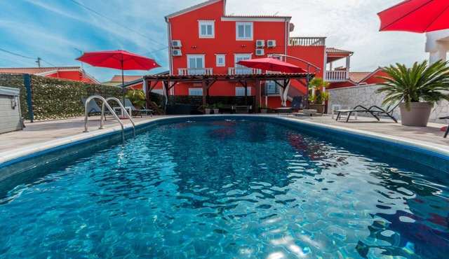 Villa Ancora for 10+2 guests, No.2 with jacuzzi and heated pool