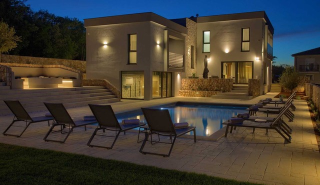 Villa ASTRUM with heated indoor and outdoor pool, jacuzzi and sauna