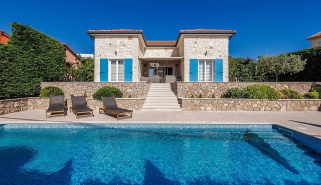Villa Augusta with Large Private Pool