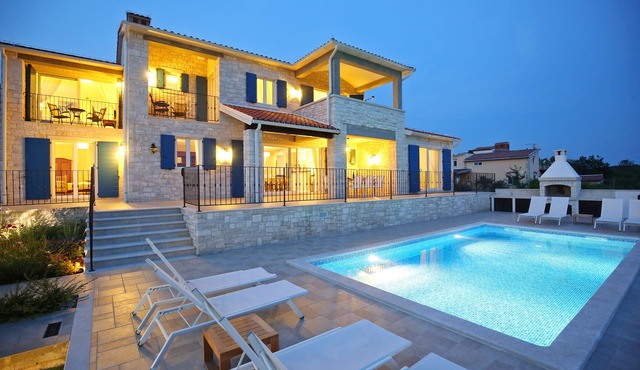 Villa Babudri with Sea View, Pool, Sauna and Jacuzzi