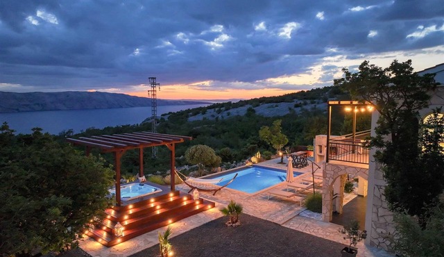 Villa Bailey - serenity with a view in SENJ