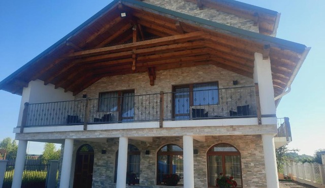 VILLA BEL CANTO in Vladeni