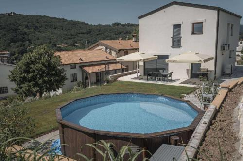 Villa Brje with Seasonal Pool in Dobravlje
