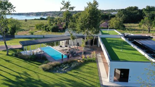 Villa Calvia Crispinilla by Villas Guide