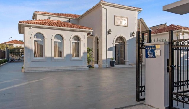 Villa Carolus in Vodice - Five Bedroom Villa with Terrace and Swimming pool
