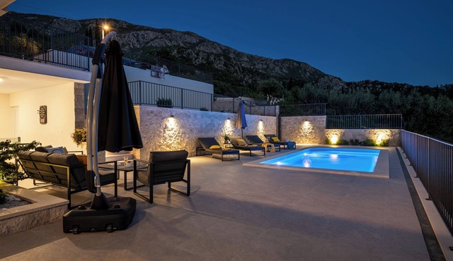 Villa Casa de Flores - Private Luxury Villa with Pool for your perfect vacation!