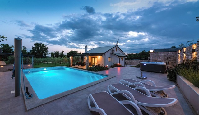 Villa Crystallina