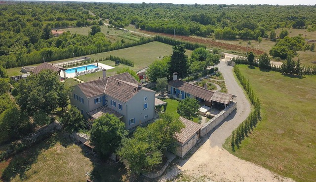 Villa Cypress Estate with Pool