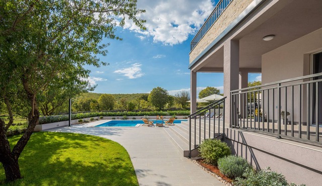 Villa Dali - Luxury holiday house in relaxing area in Dicmo