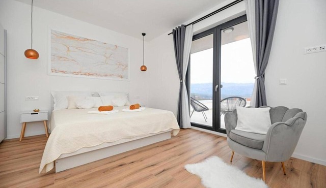 Villa Dasy with heated pool