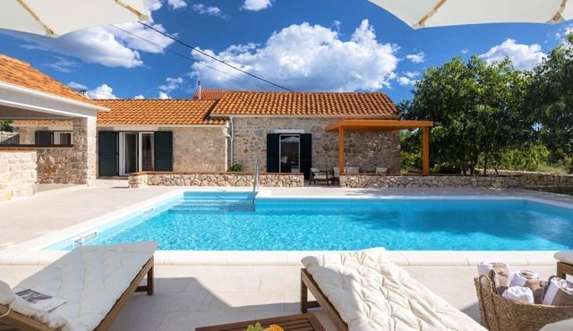 Villa di Perla by Interhome