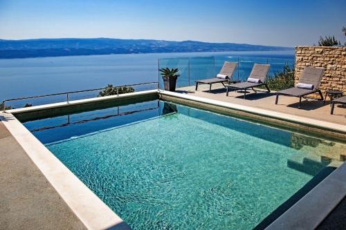 Villa Dispet, sea view, heated pool, cinema, wellness