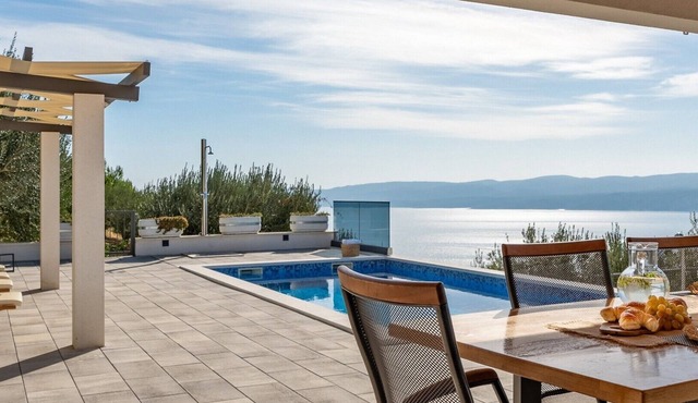 Villa Dream with private pool, 2 bedrooms with en-suite bathrooms, sea view