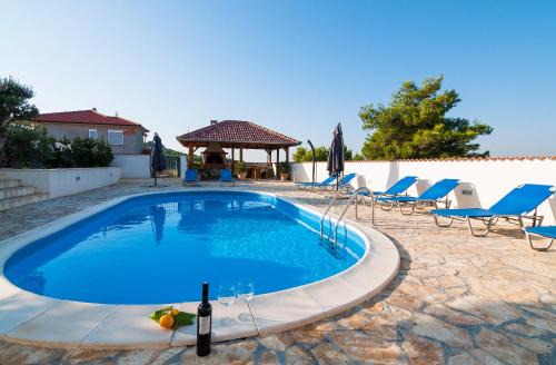 Villa DVA with pool and wellness
