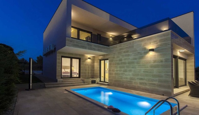 Villa EDEN - modern villa with sea view and pool, 50 m from the beach, free WIFI & parking