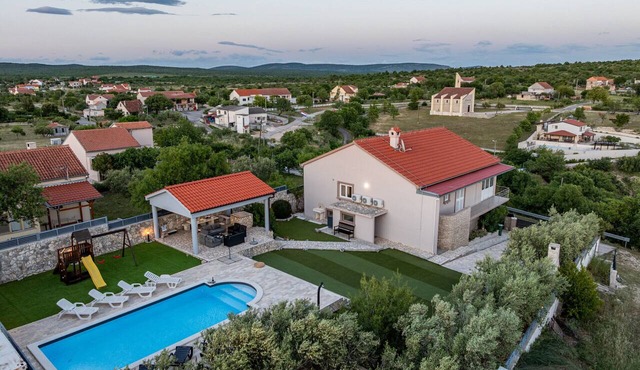 Villa Elder ZadarVillas