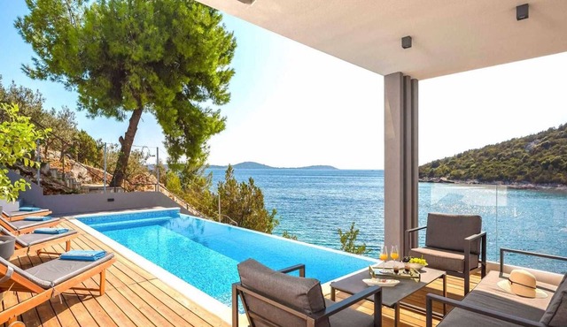 Villa Endless Summer - 5 Star beachfront villa with a pool by MyWaycation
