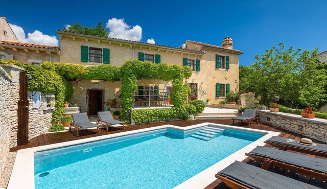 Villa Gelci in Trget