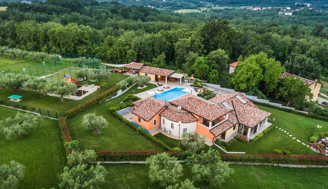 Villa GioAn with Private Playground ⚽ and Sea View 🌅