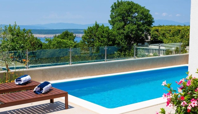 Villa Hedera with Sea View