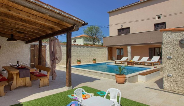 Villa House Eleonora by Interhome