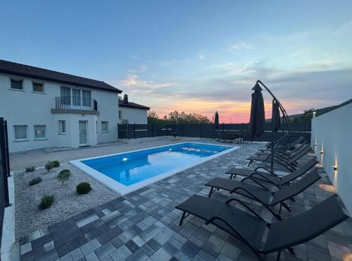 Villa Imvelo Lovrec - Spacious Villa With Private Pool