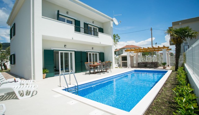 Villa Iva with swimming pool
