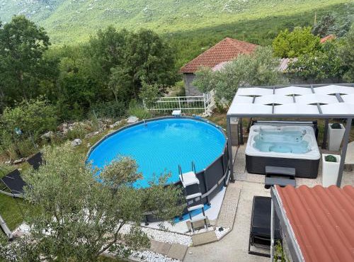 Villa Ivana-20 minutes from Split