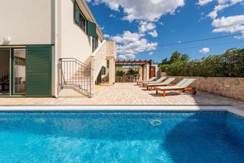 Villa Ivo ZadarVillas in Vinjerac