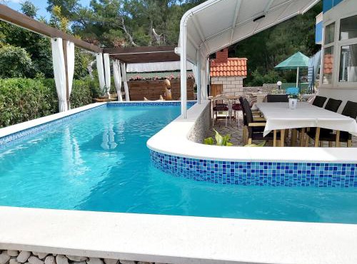 Villa Kale Apartments in Slatine