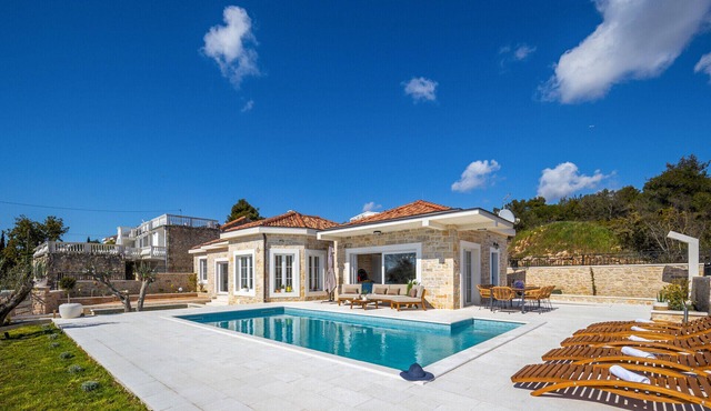 Villa Katarina with pool