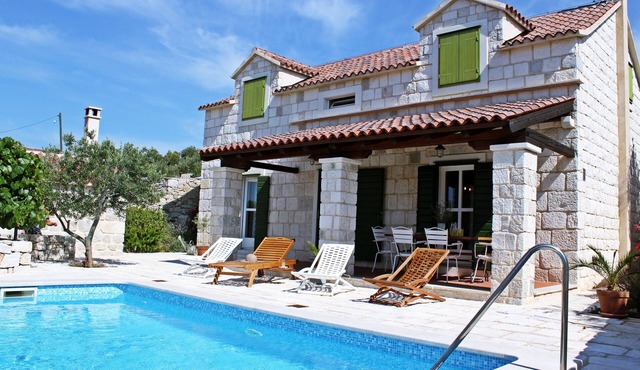 Villa Kate - Three Bedroom Villa