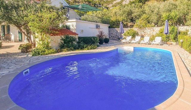 Villa Klara - Holiday Home with Terrace, Pool and Sea View